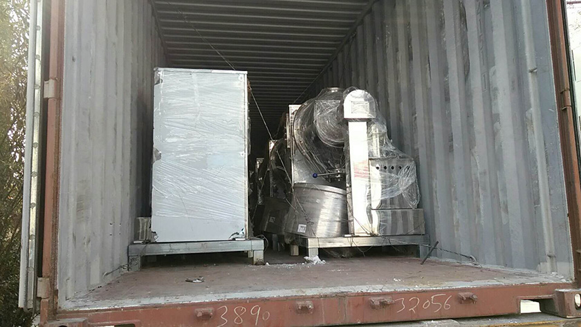 泰國(guó)客戶購(gòu)買12套JHX-P 100L醫(yī)藥噴液雙運(yùn)動(dòng)混合機(jī)
